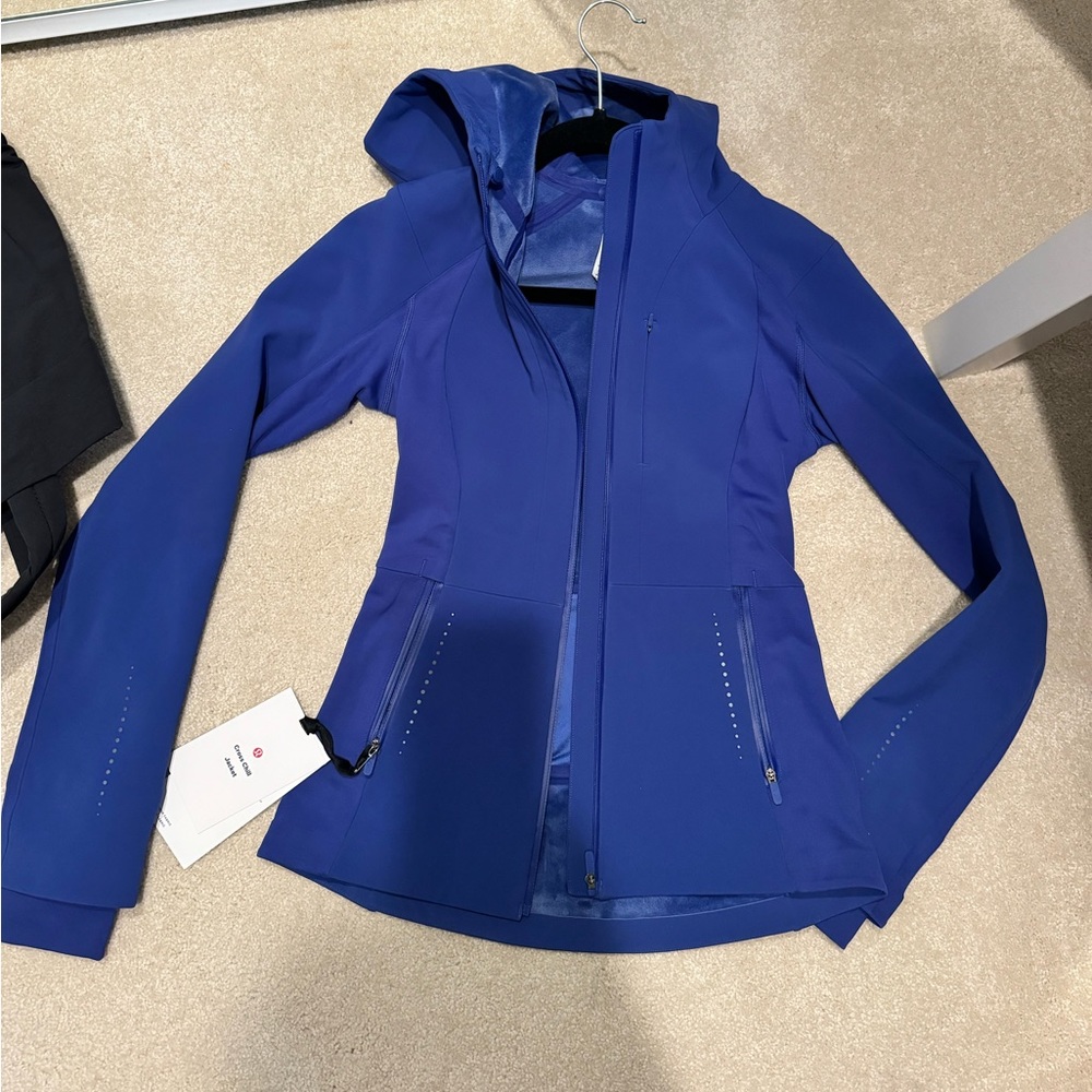 Lululemon Athletica Cross Chill Jacket